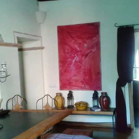 One Bedroom With Balcony And Wifi At 3 Km Away From The